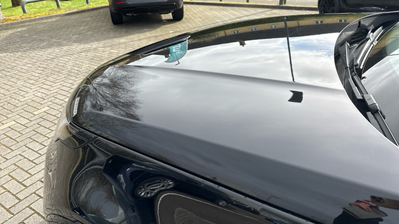 Land Rover Discovery 3.0 D300 R-Dynamic SE 5dr Auto Diesel Station Wagon